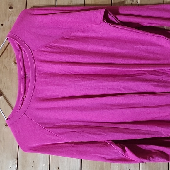 Beyond Yoga Shirt Size Small Hot Pink - Picture 2 of 8